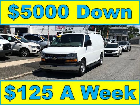 Used 2018 Chevrolet Express 2500 w/ Driver Convenience Package RWD image 1