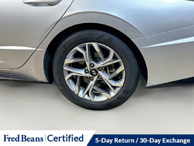 Used 2020 Hyundai Sonata SEL w/ Premium + Sunroof Package FWD image 9