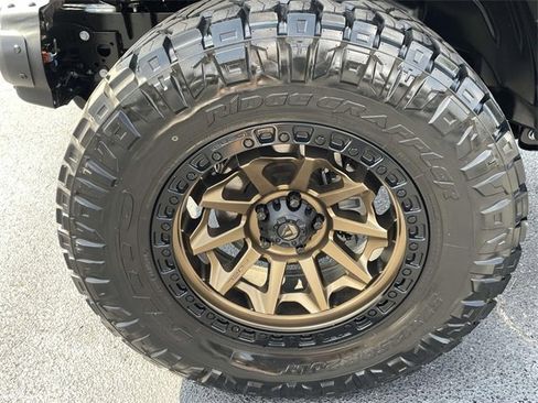 Used 2022 Jeep Gladiator Rubicon w/ Trailer Tow Package image 9