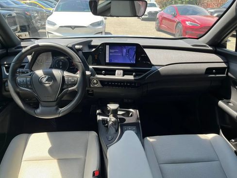 Used 2023 Lexus UX 250h AWD w/ Accessory Package (Z2) image 27