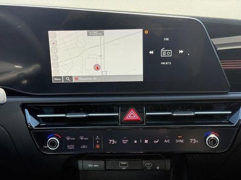 Used 2023 Kia Niro EX Touring FWD image 19