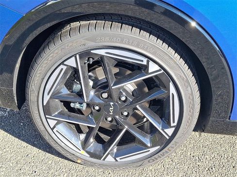 New 2025 Kia K4 GT-Line image 5