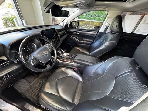 Used 2021 Toyota Highlander Limited AWD/4WD image 20