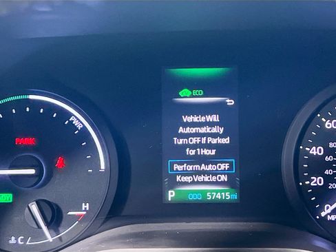 Used 2023 Toyota Sienna XLE image 23