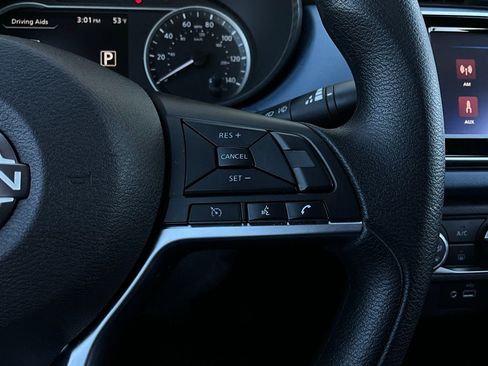 Used 2025 Nissan Versa SV image 29