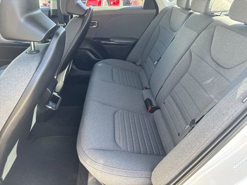 Used 2025 Kia K4 EX image 5