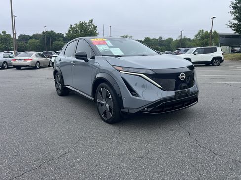 Certified 2024 Nissan Ariya AWD image 3