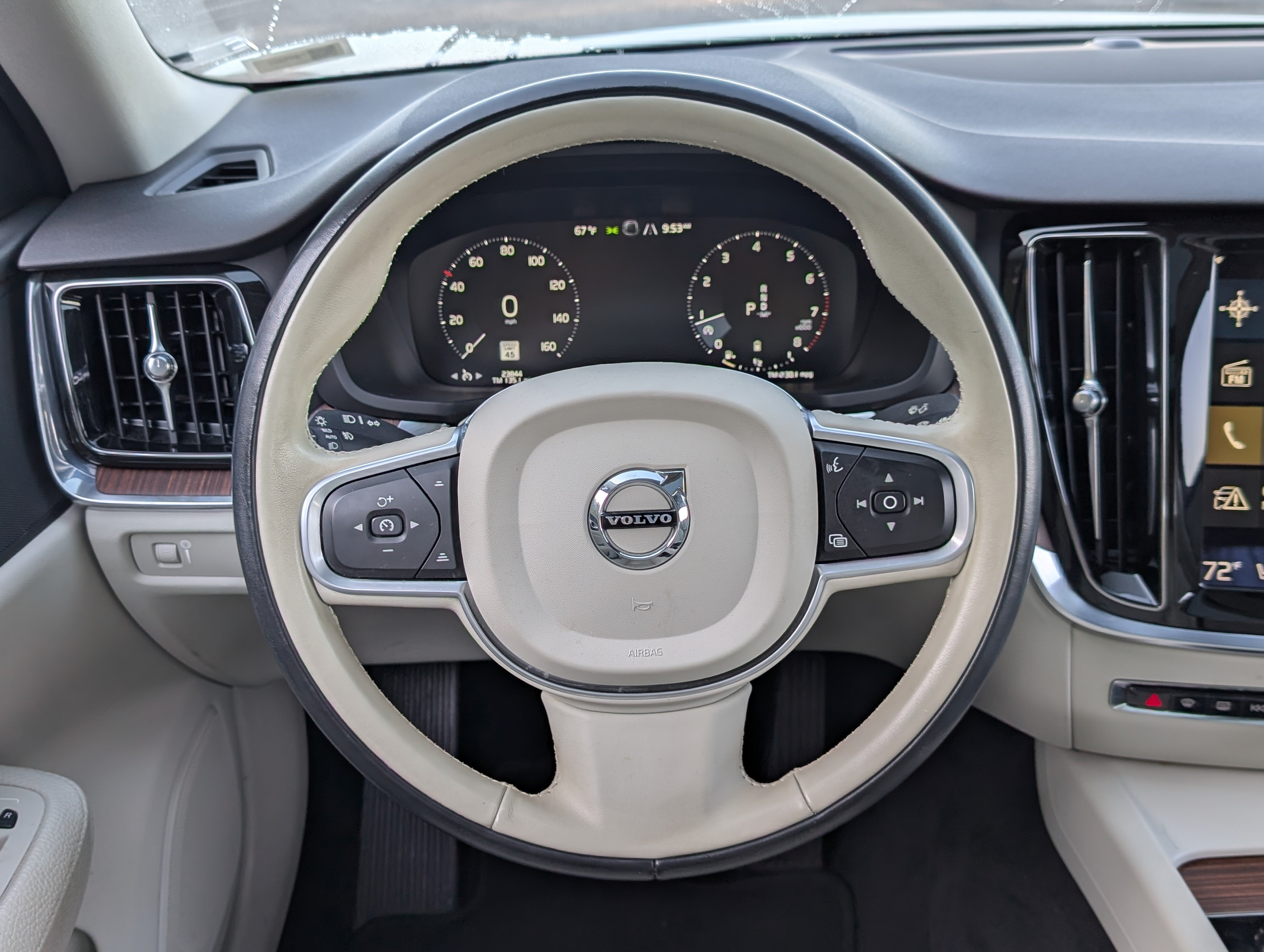 Used 2022 Volvo S60 B5 Momentum AWD/4WD image 24
