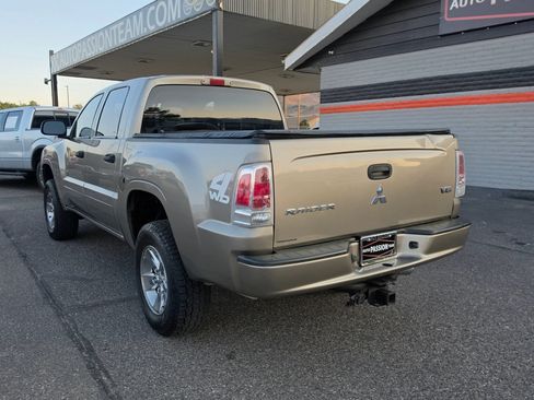 Used 2006 Mitsubishi Raider XLS AWD/4WD image 3