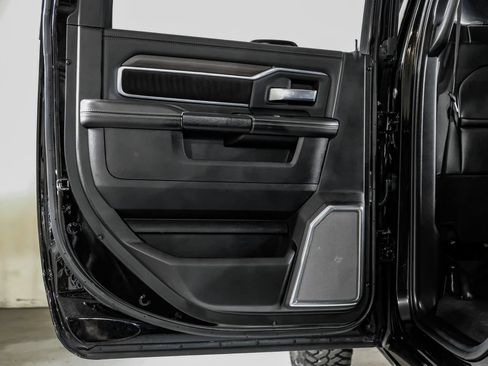 Used 2025 RAM 3500 Laramie AWD/4WD image 36