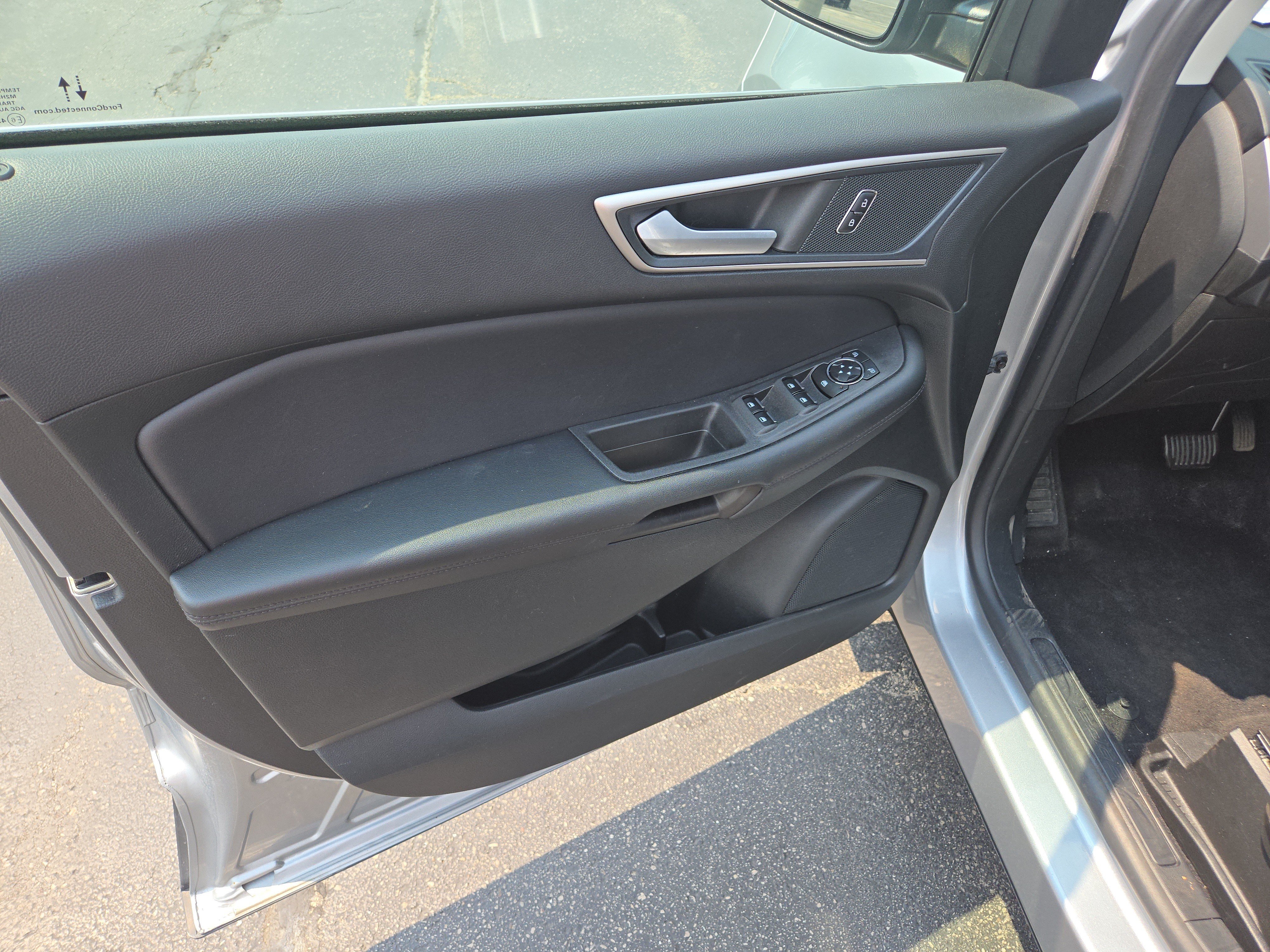 Used 2023 Ford Edge SEL AWD/4WD image 17