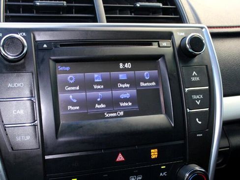 Used 2016 Toyota Camry SE image 26