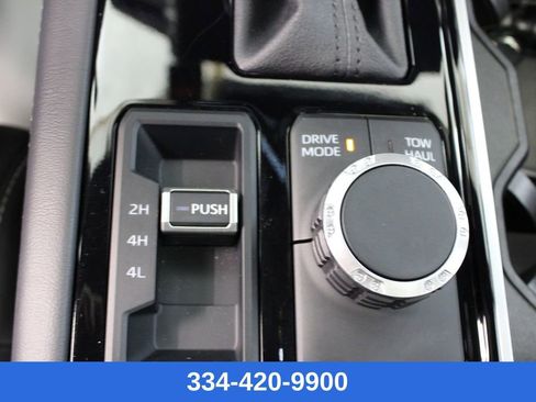 Used 2025 Toyota Sequoia Capstone image 29