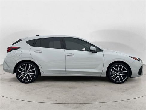 Used 2024 Subaru Impreza 2.0i Sport image 6