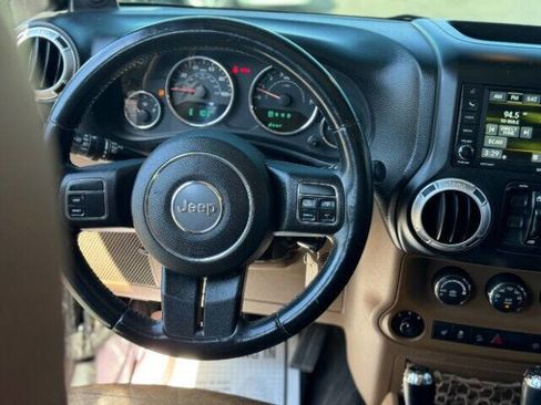 Used 2013 Jeep Wrangler Unlimited Sahara w/ Dual Top Group image 13