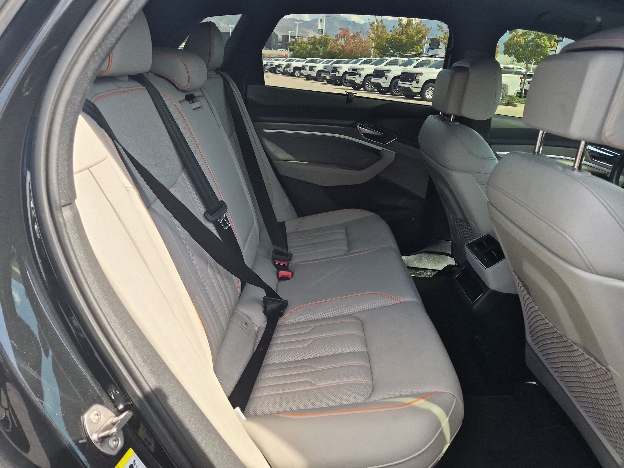 Used 2024 Audi Q8 e-tron Prestige AWD/4WD image 28