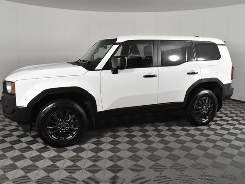 Used 2025 Toyota Land Cruiser 1958 image 9