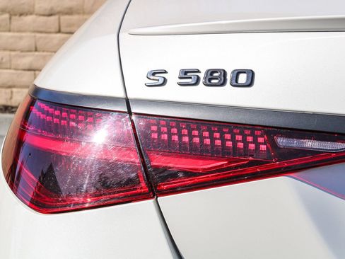 Certified 2022 Mercedes-Benz S 580 4MATIC Sedan image 10