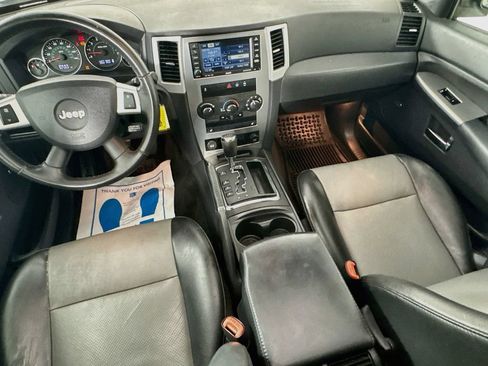 Used 2010 Jeep Grand Cherokee Laredo AWD/4WD image 26