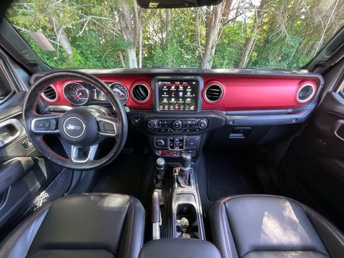 Used 2021 Jeep Gladiator Rubicon AWD/4WD image 18