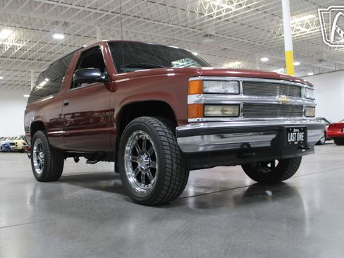 Used 1998 Chevrolet Tahoe 4WD 2-Door w/ Preferred Equipment Group 2 image 30