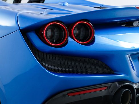 Certified 2022 Ferrari F8 Tributo RWD image 34