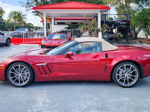 Used 2012 Chevrolet Corvette Grand Sport w/ 3LT Preferred Equipment Group RWD image 13