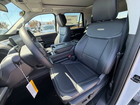 New 2026 Ford Expedition Max Platinum w/ Driver's Package AWD/4WD image 11