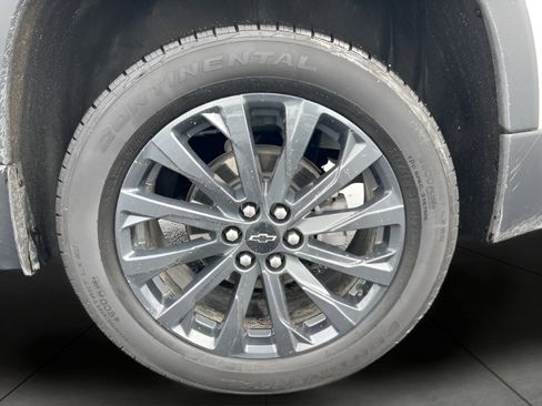 Used 2023 Chevrolet Traverse RS image 39