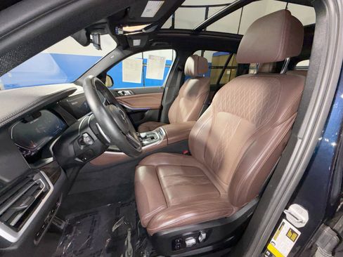 Used 2021 BMW X5 M50i AWD/4WD image 27