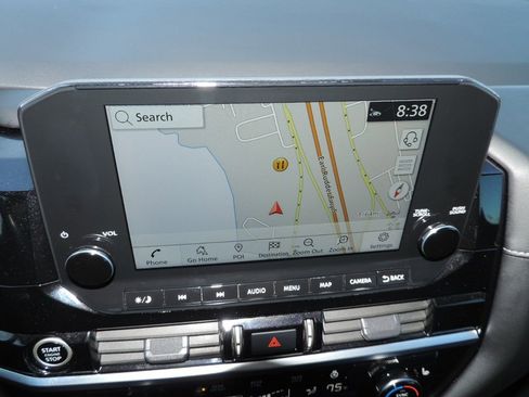 Used 2023 Nissan Pathfinder SL w/ Black Appearance Package image 23