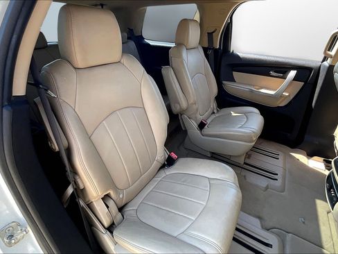 Used 2011 GMC Acadia SLT image 18