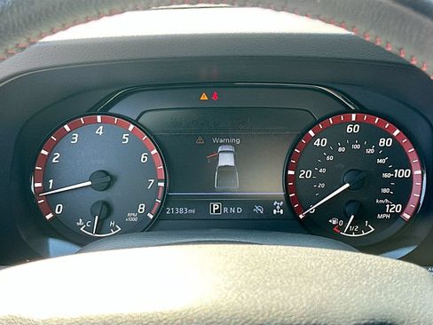 Used 2025 Nissan Frontier PRO-4X AWD/4WD image 12