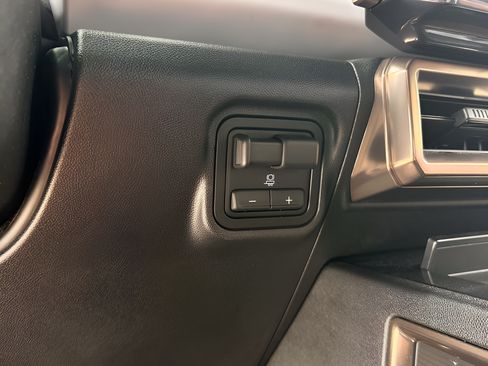 Used 2025 GMC Hummer EV 3X AWD/4WD image 14