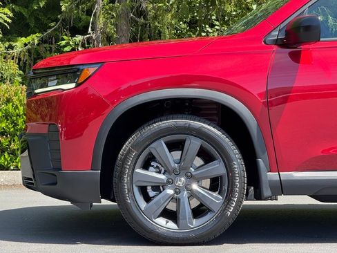 New 2026 Honda Pilot Sport image 4