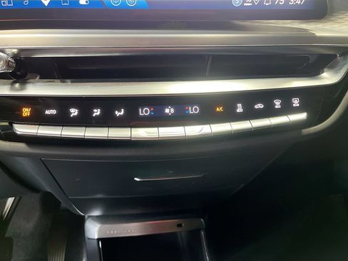 Used 2025 Cadillac Lyriq Sport AWD/4WD image 16