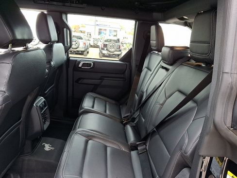 Used 2025 Ford Bronco Outer Banks image 11