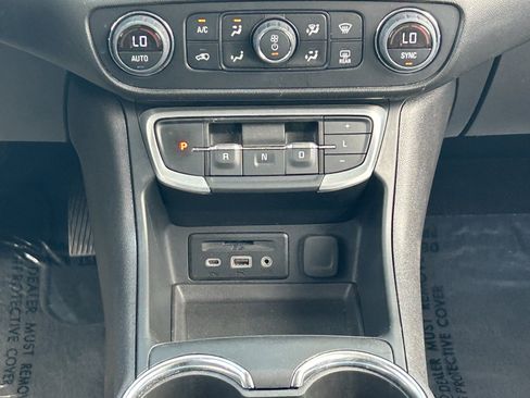 Certified 2024 GMC Terrain SLT AWD/4WD image 22