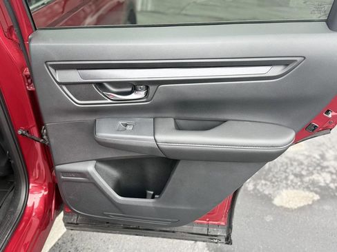 Certified 2025 Honda CR-V EX image 36