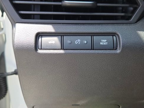 Used 2025 Nissan Altima 2.5 SR FWD image 25