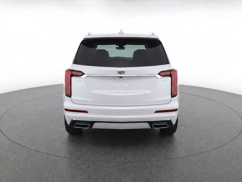 Certified 2024 Cadillac XT6 Premium Luxury w/ Technology Package FWD image 5