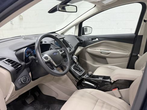 Used 2018 Ford C-MAX Titanium w/ Equipment Group 301A image 16