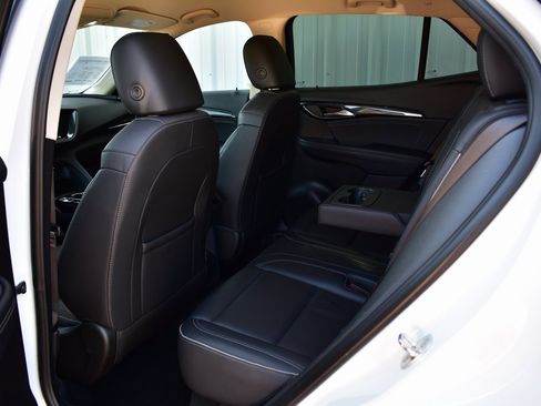 Used 2023 Buick Envision Essence image 20