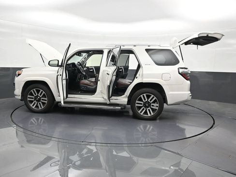 Used 2023 Toyota 4Runner Limited AWD/4WD image 33