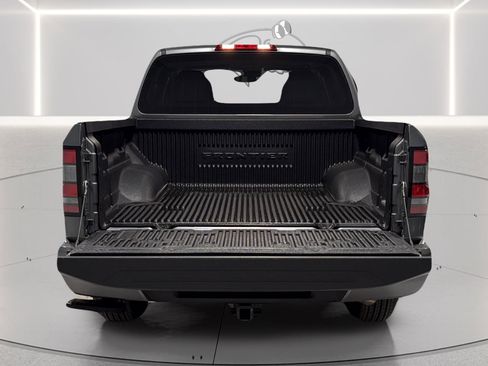 Used 2025 Nissan Frontier SV w/ Tow Package AWD/4WD image 11
