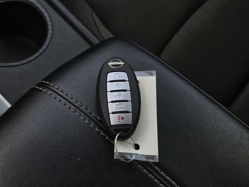 Used 2025 Nissan Altima 2.5 SV FWD image 29
