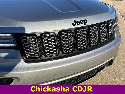 Used 2021 Jeep Grand Cherokee Laredo X image 30