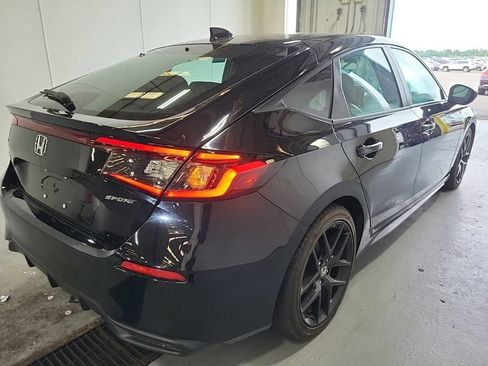 Used 2023 Honda Civic Sport image 11