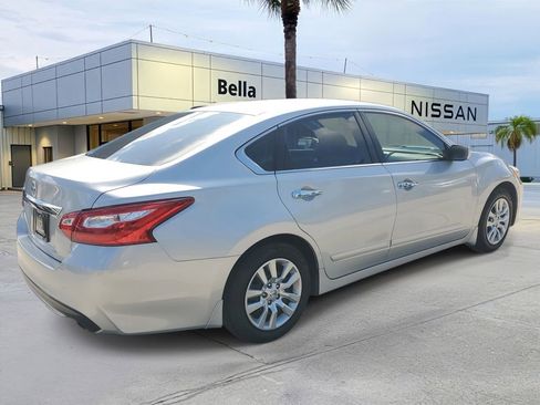Used 2016 Nissan Altima 2.5 S w/ Power Driver Seat Package FWD image 7