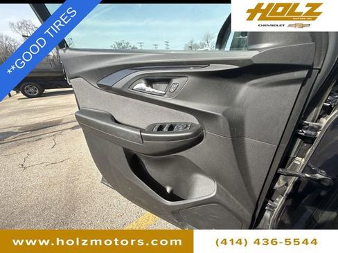 Used 2021 Chevrolet TrailBlazer LT w/ Premium Seating Package image 13